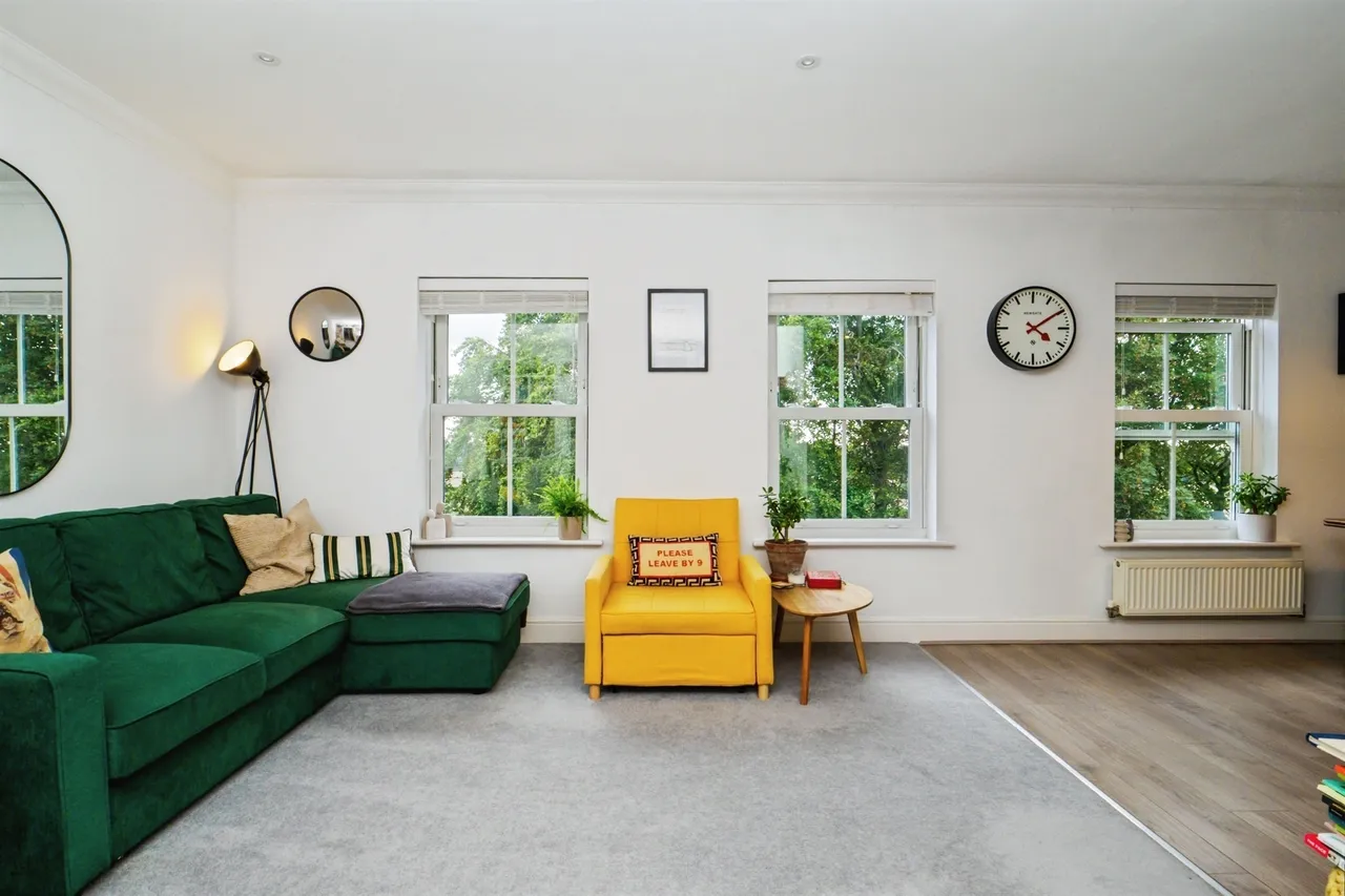 2 bed flat for sale — Ainsley Way, Chartham, CANTERBURY