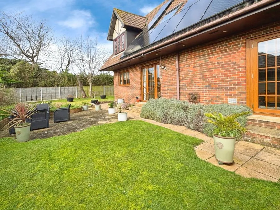 Farthings Way, Totland Bay, PO39, photo 16