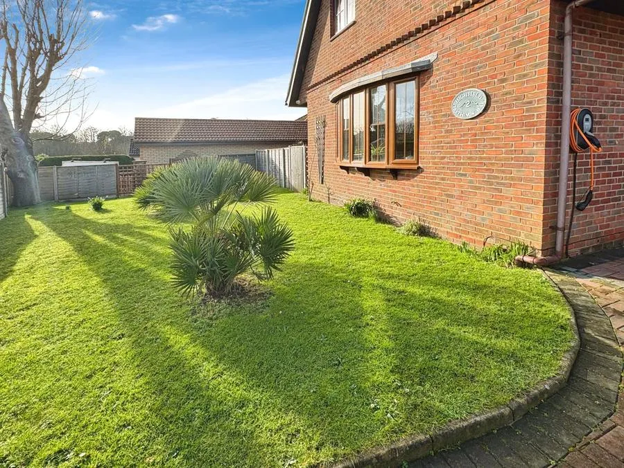 Farthings Way, Totland Bay, PO39, photo 15