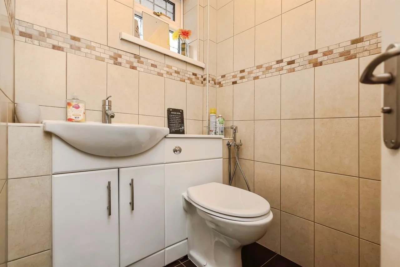 Sandringham Road, HALESOWEN, photo 8