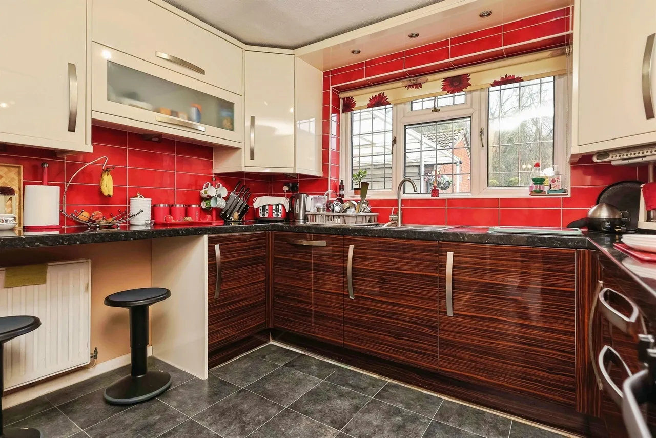 Sandringham Road, HALESOWEN, photo 3