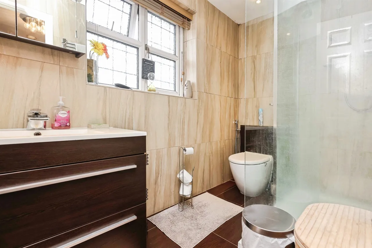 Sandringham Road, HALESOWEN, photo 6