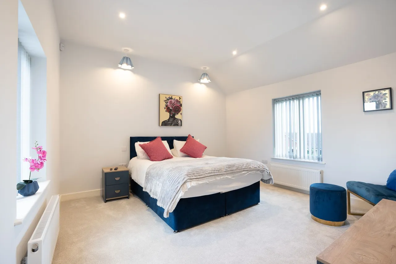 Main Road, Marsh Lane, S21, photo 37