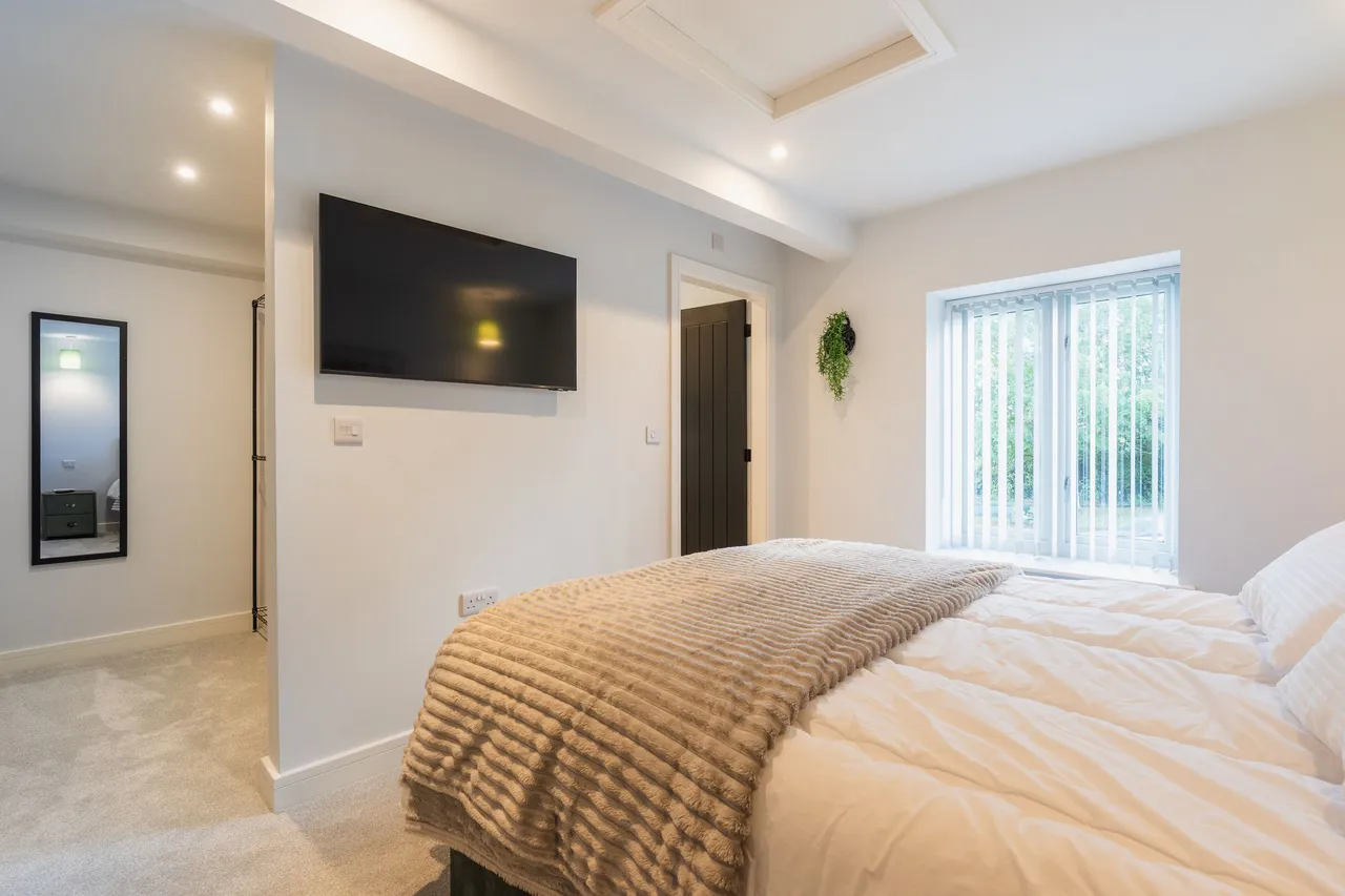 Main Road, Marsh Lane, S21, photo 64