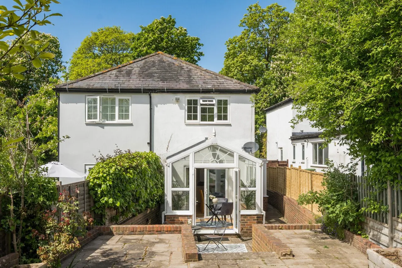 3 bed house for sale — Fox Lane, Keston, Kent, BR2