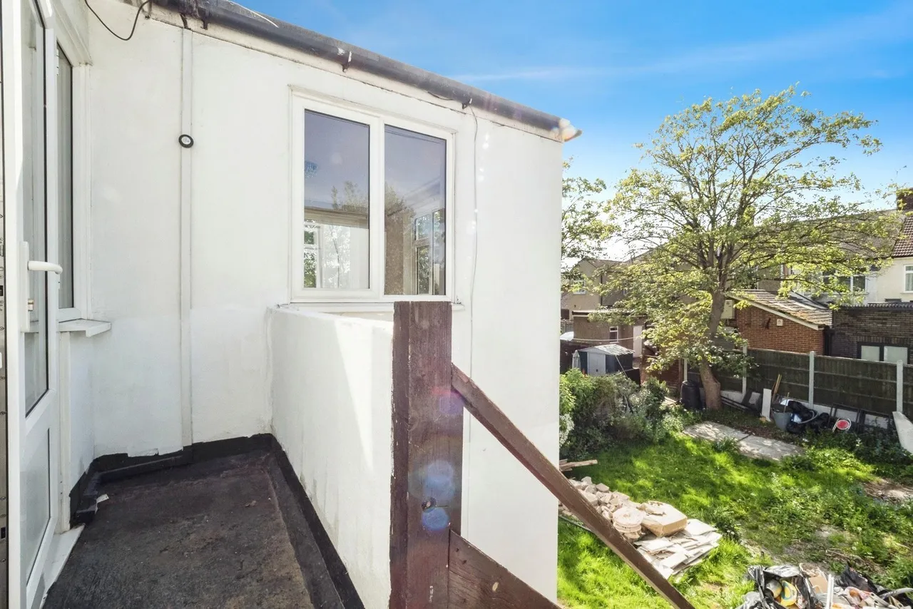 Matlock Gardens, Hornchurch, RM12, photo 5