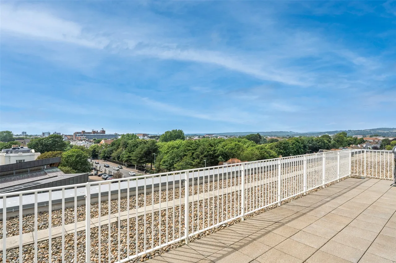 Brighton Road, Worthing, BN11, photo 18