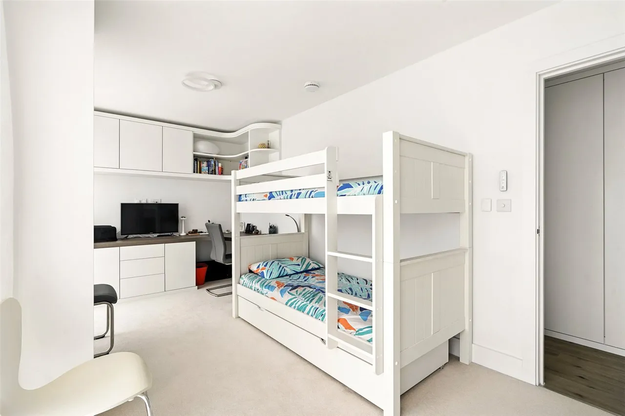 Brighton Road, Worthing, BN11, photo 10