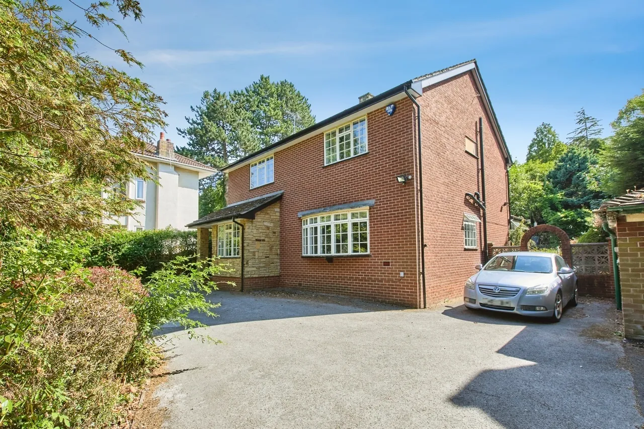 4 bed house for sale, Ashby Road, Burton-on-Trent, DE15
