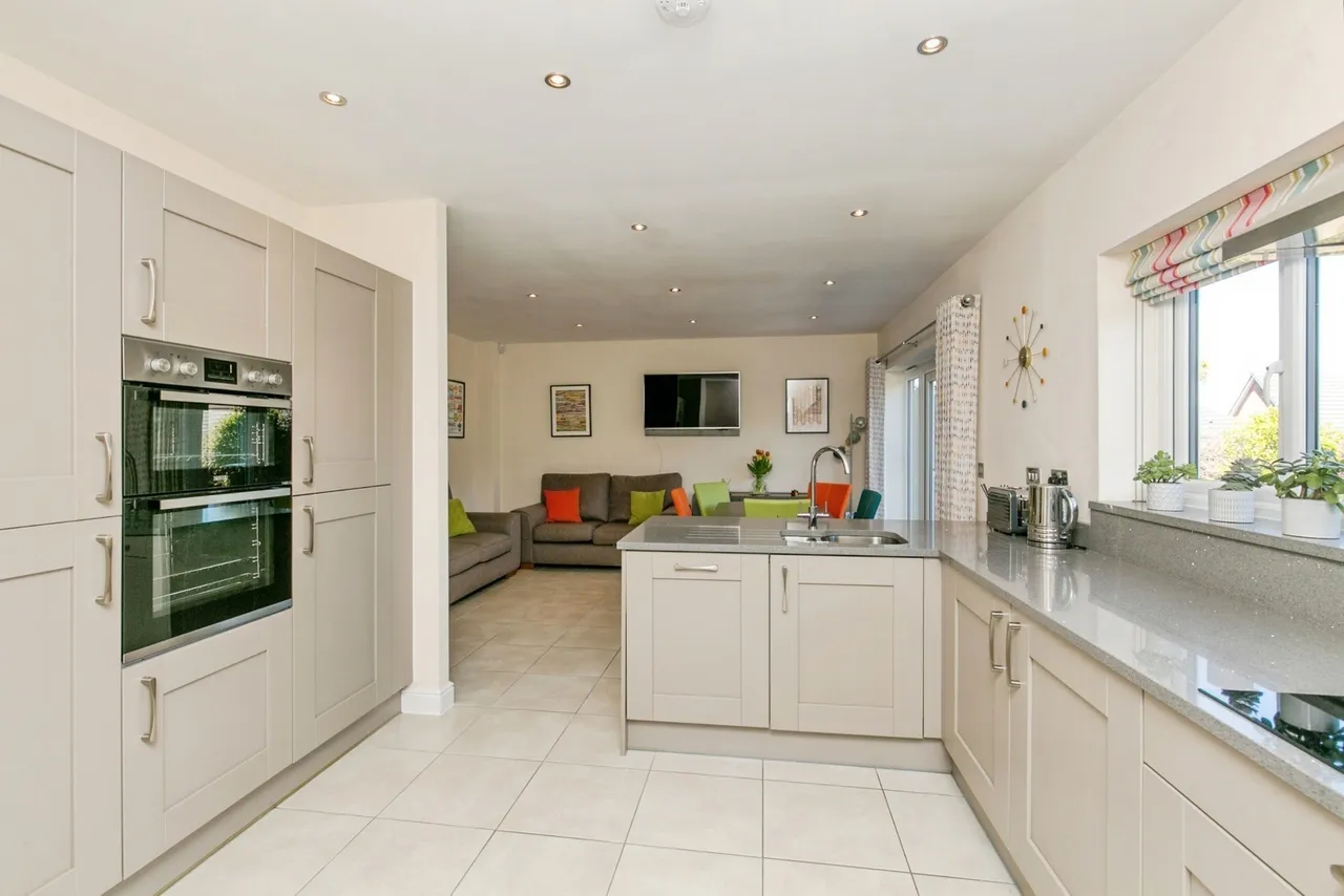 Gernant, Old Colwyn, LL29, photo 12