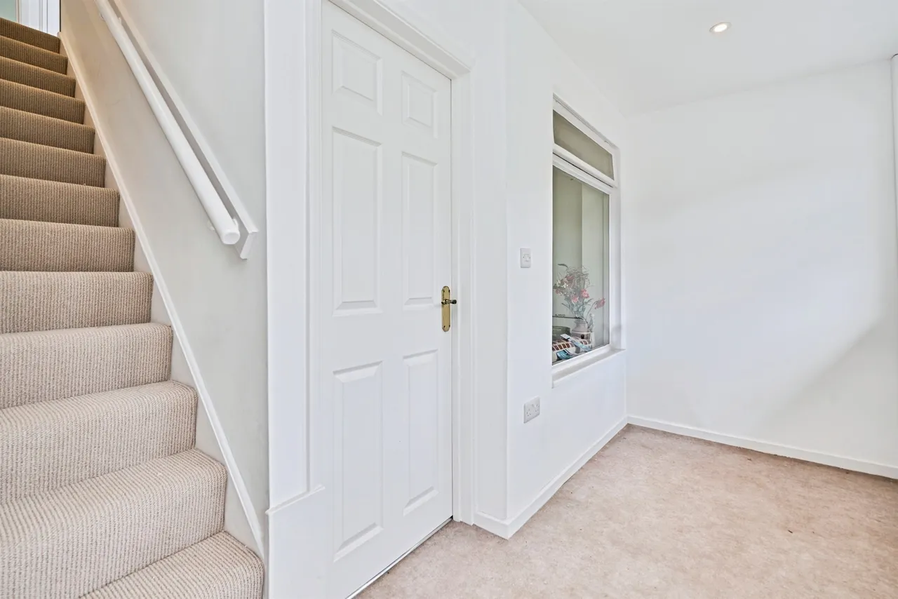 Barmouth Close, Willenhall, WV12, photo 2