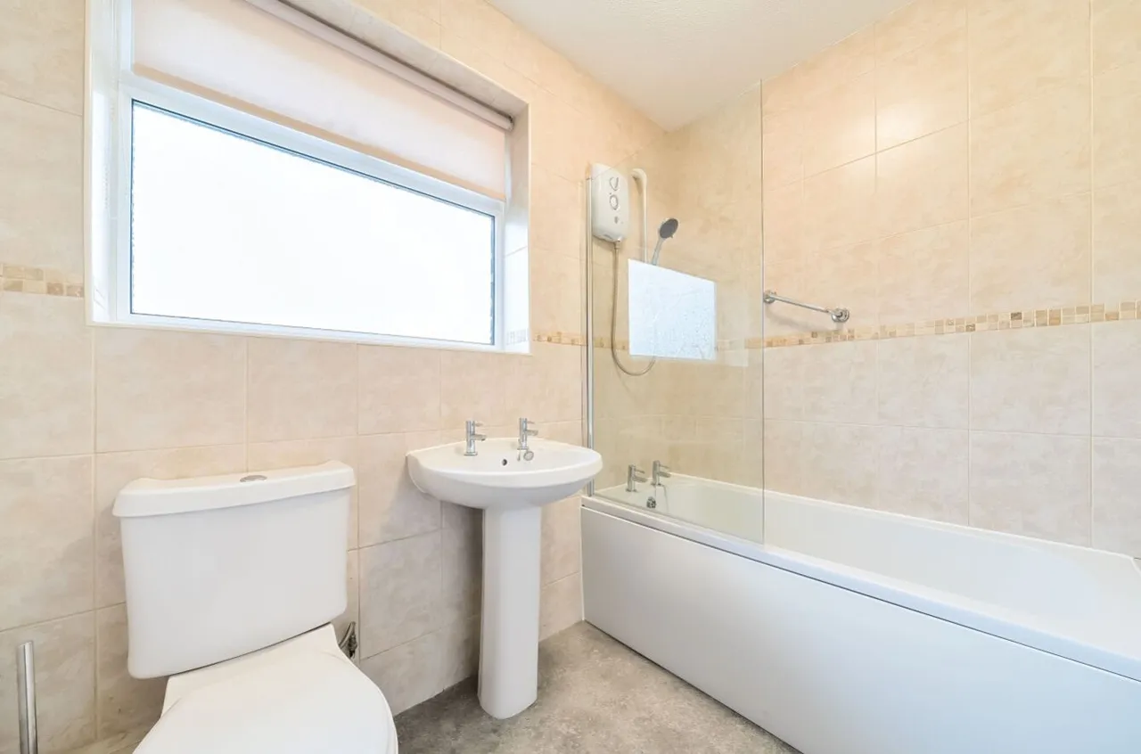 Wayside Walk, Harrogate, HG2, photo 8