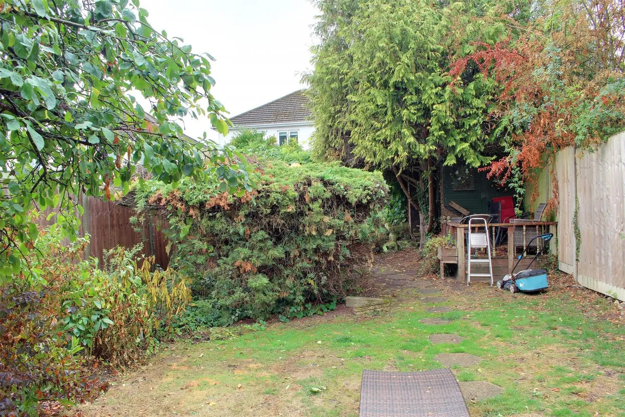 Cranborne Road, Potters Bar EN6 3AJ, photo 13