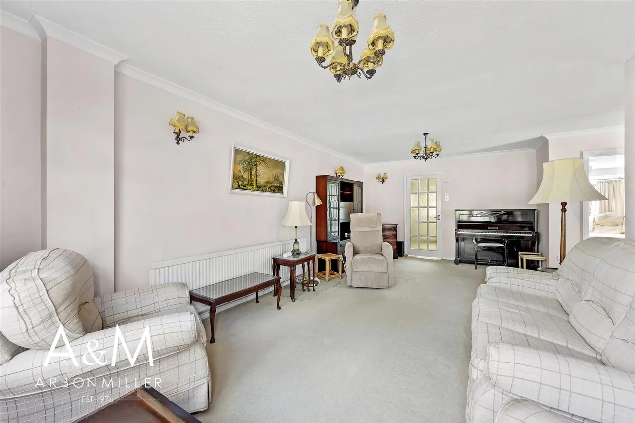 Benrek Close, Hainault, Essex, Ilford, IG62QL, photo 10