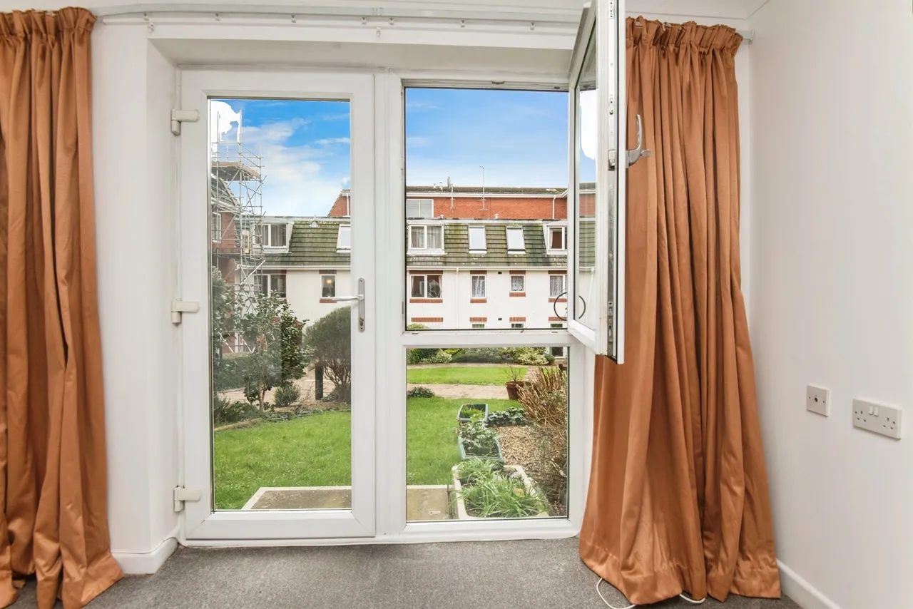 Bartholomew Street West, Exeter, photo 9
