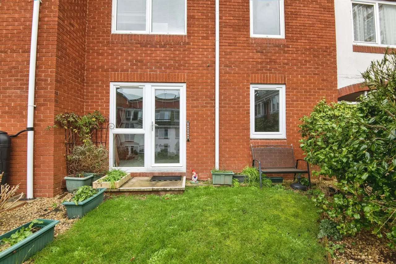 Bartholomew Street West, Exeter, photo 4
