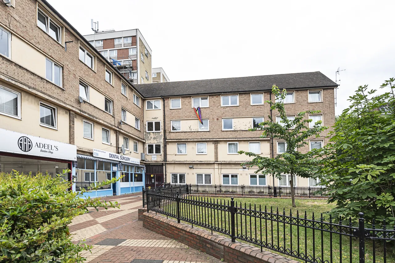 3 bed flat for sale, London, E2