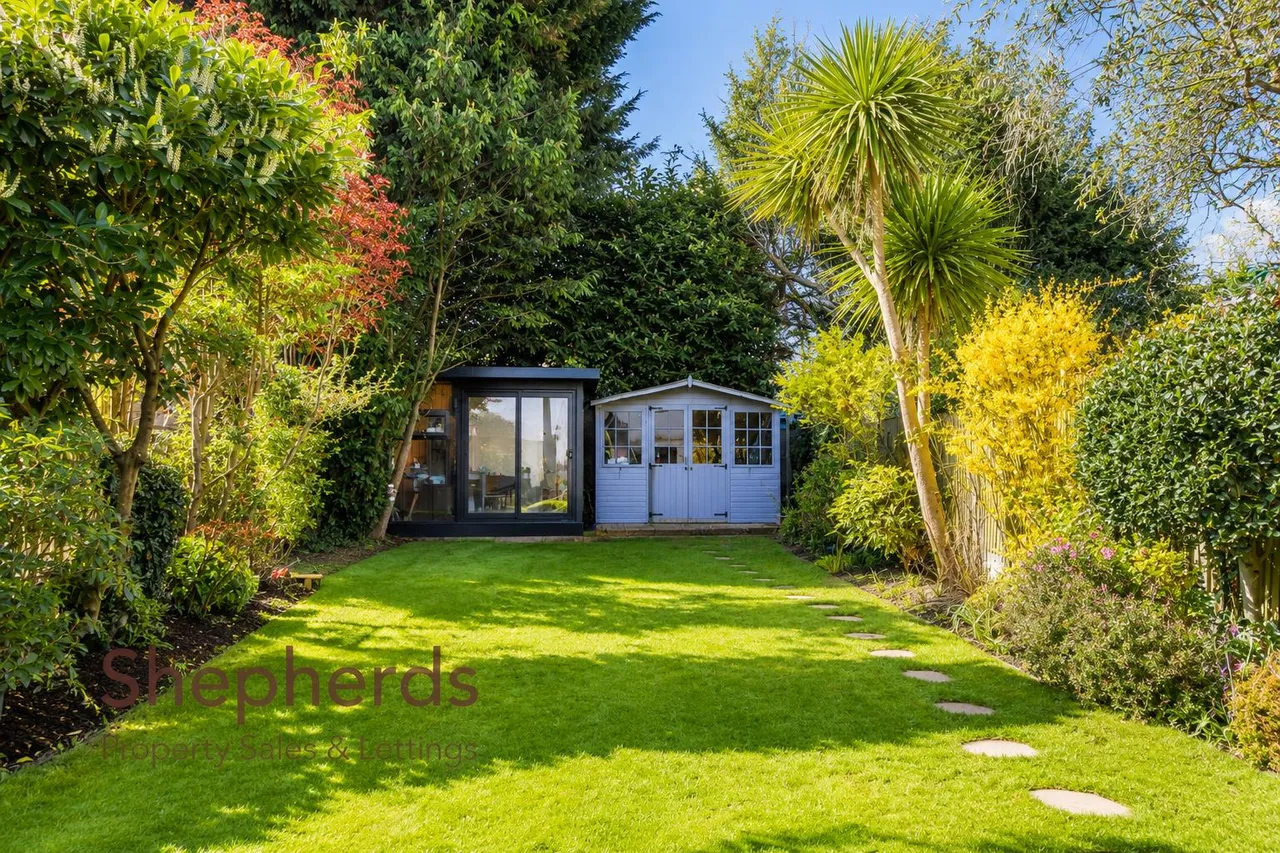 Holbeck Lane, Cheshunt, EN7, photo 25