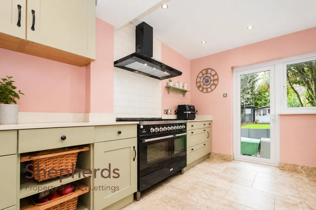 Holbeck Lane, Cheshunt, EN7, photo 9