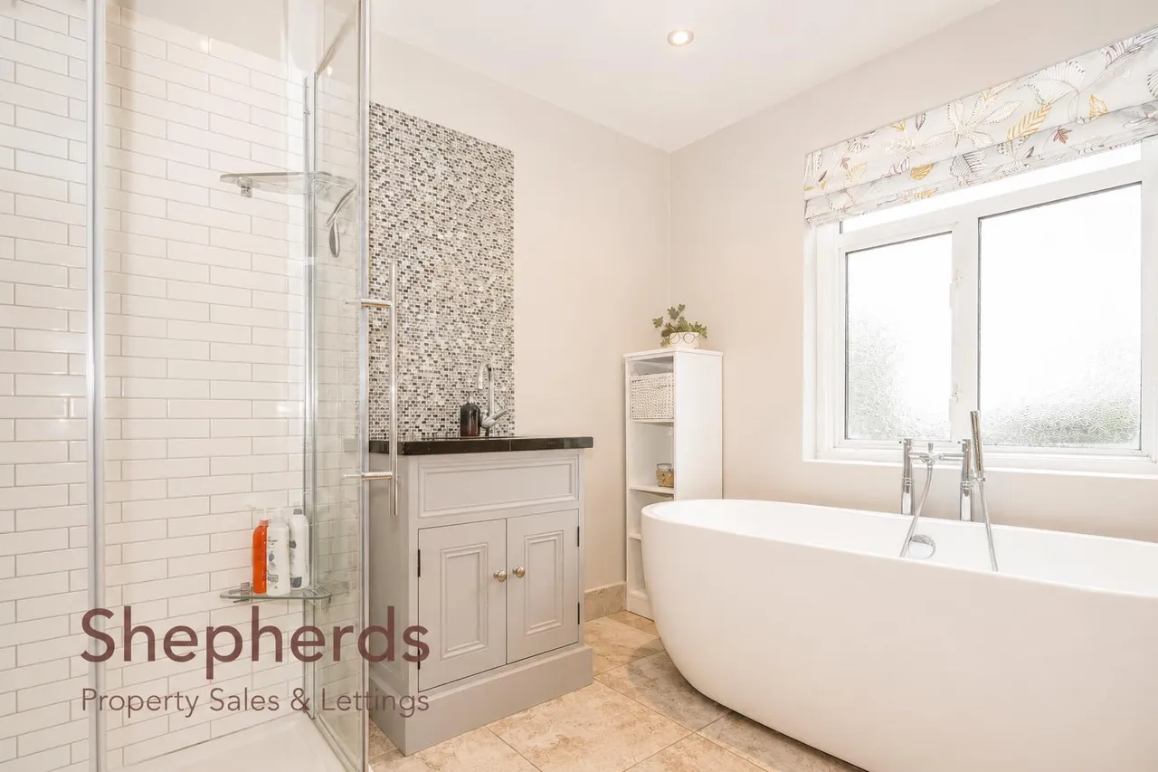 Holbeck Lane, Cheshunt, EN7, photo 21