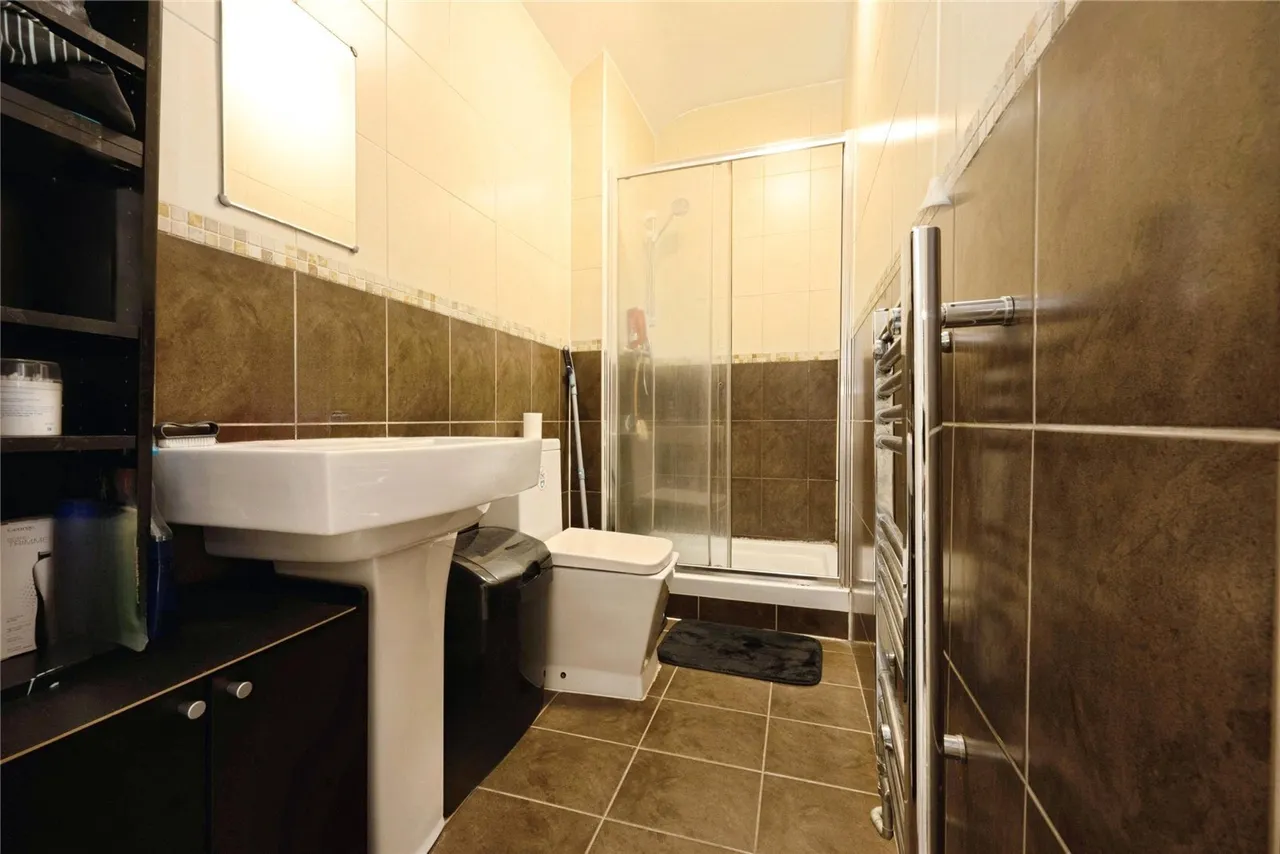 Ashton Road, Luton, Bedfordshire, LU1, photo 7