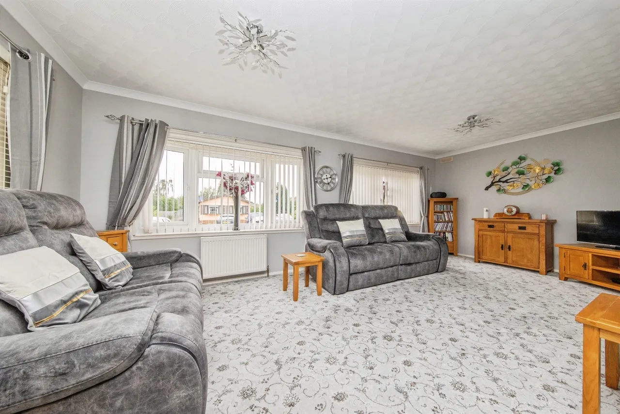 Foxhall Road, Rushmere St. Andrew, Ipswich, photo 3