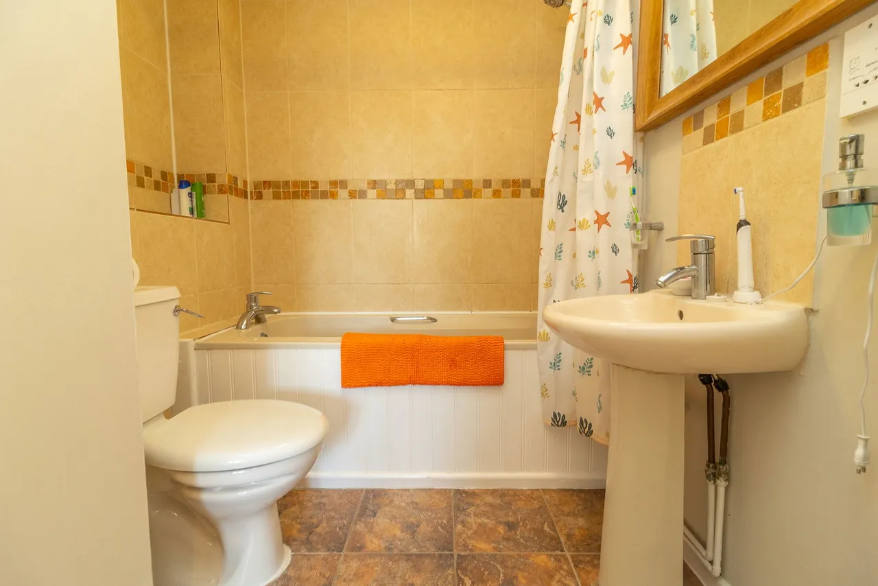 The Lindens, Towcester, NN12, photo 12