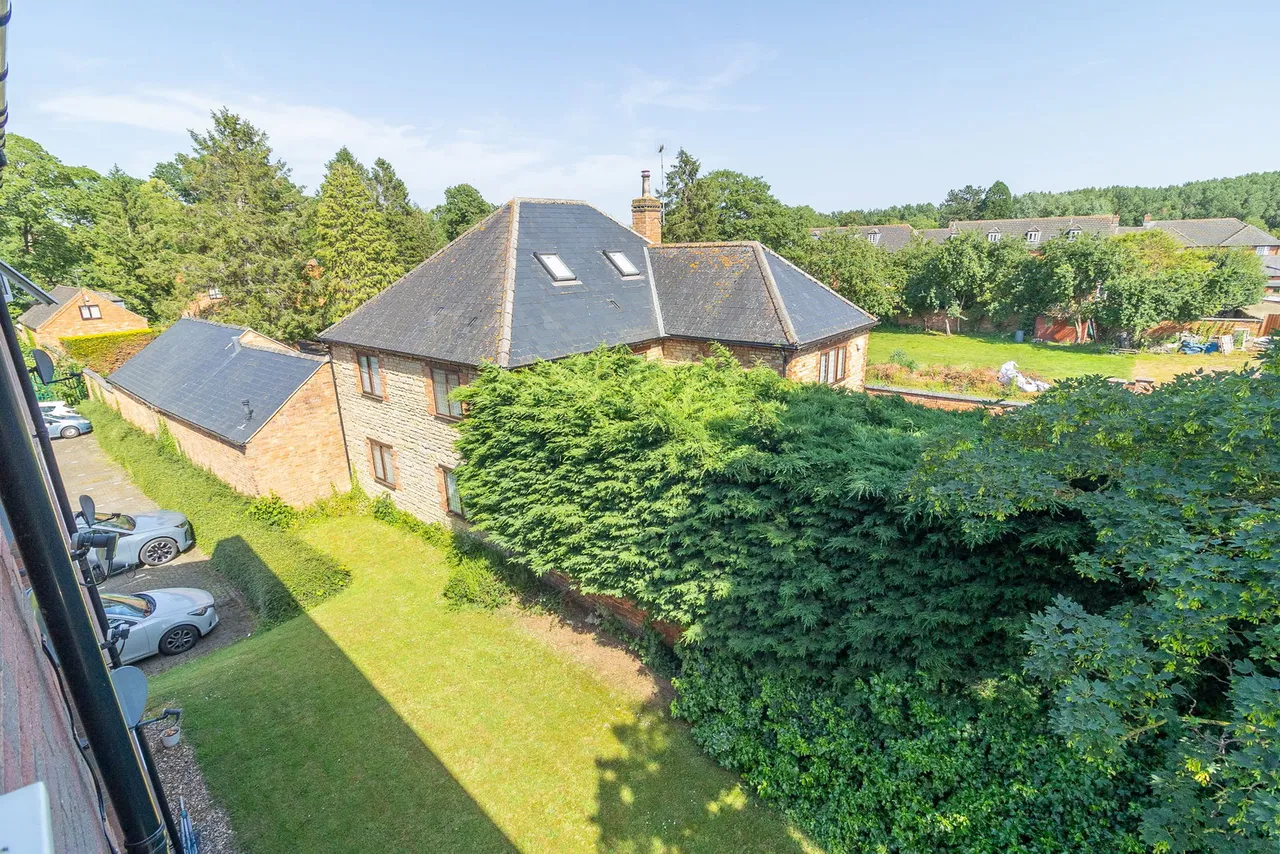 The Lindens, Towcester, NN12, photo 16