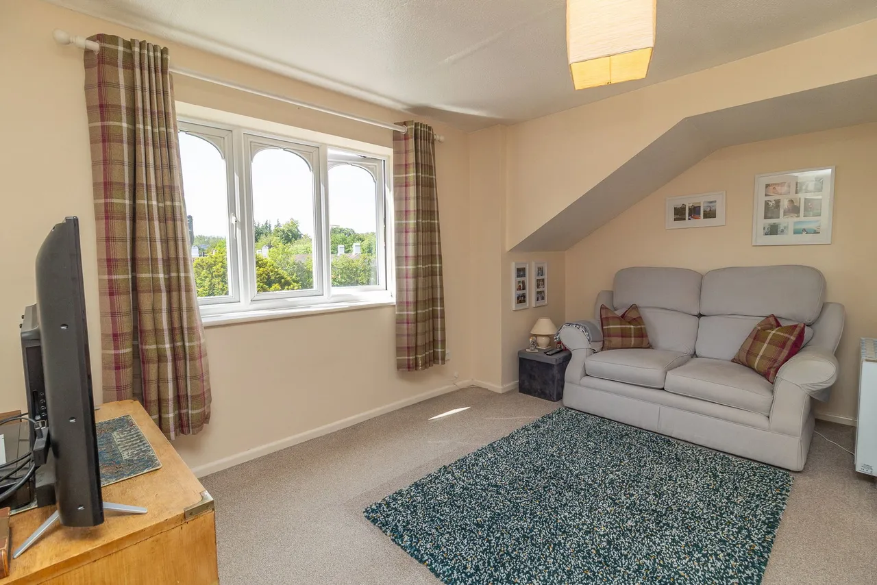 The Lindens, Towcester, NN12, photo 4
