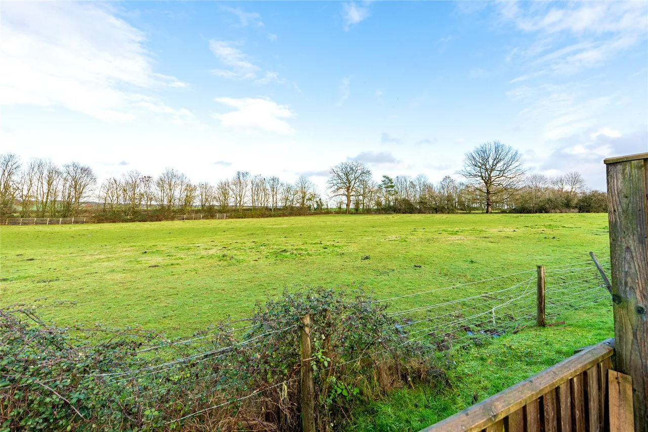 Winslow Road, Wingrave, HP22, photo 13
