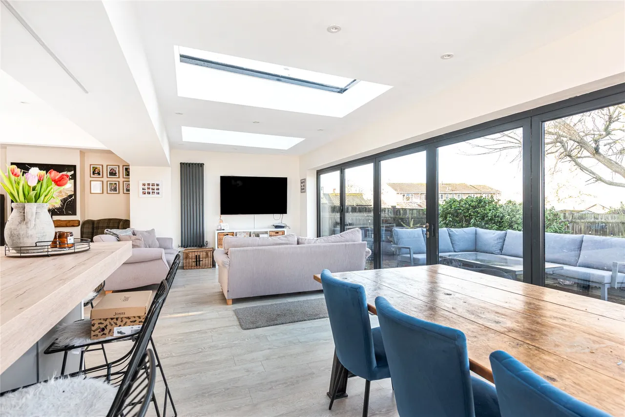 Winslow Road, Wingrave, HP22, photo 2