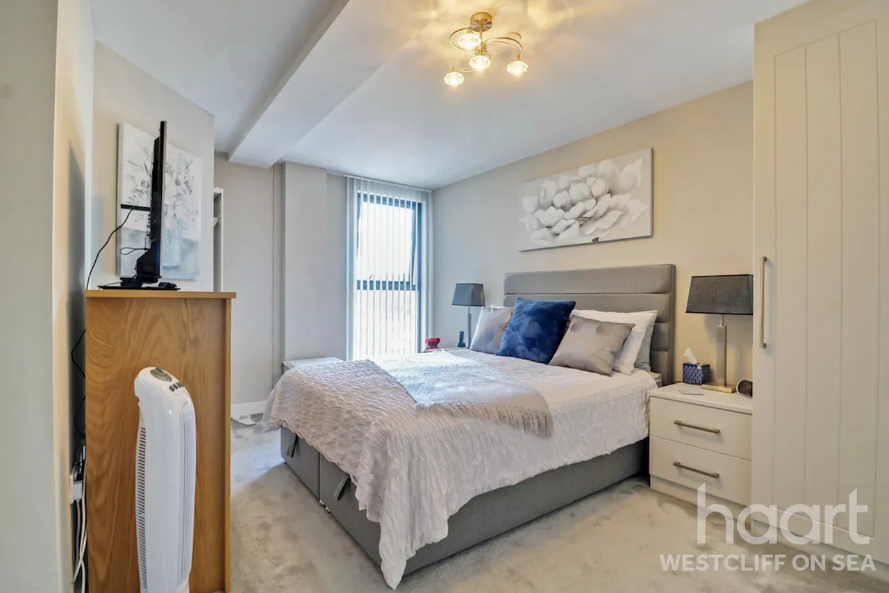 Victoria Avenue, Southend-On-Sea, SS2, photo 6