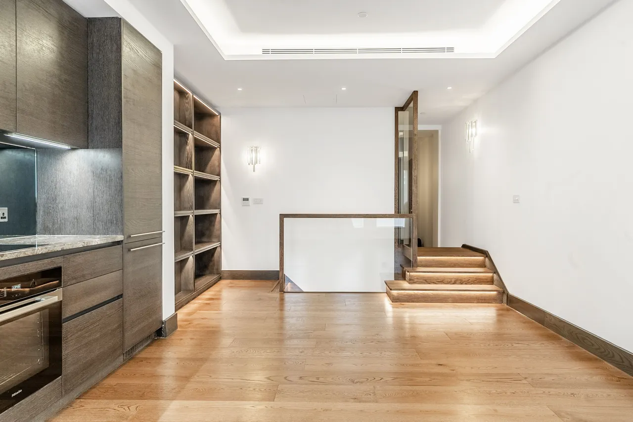 Flat 3, Logan House, 1 Logan Place, London, photo 5