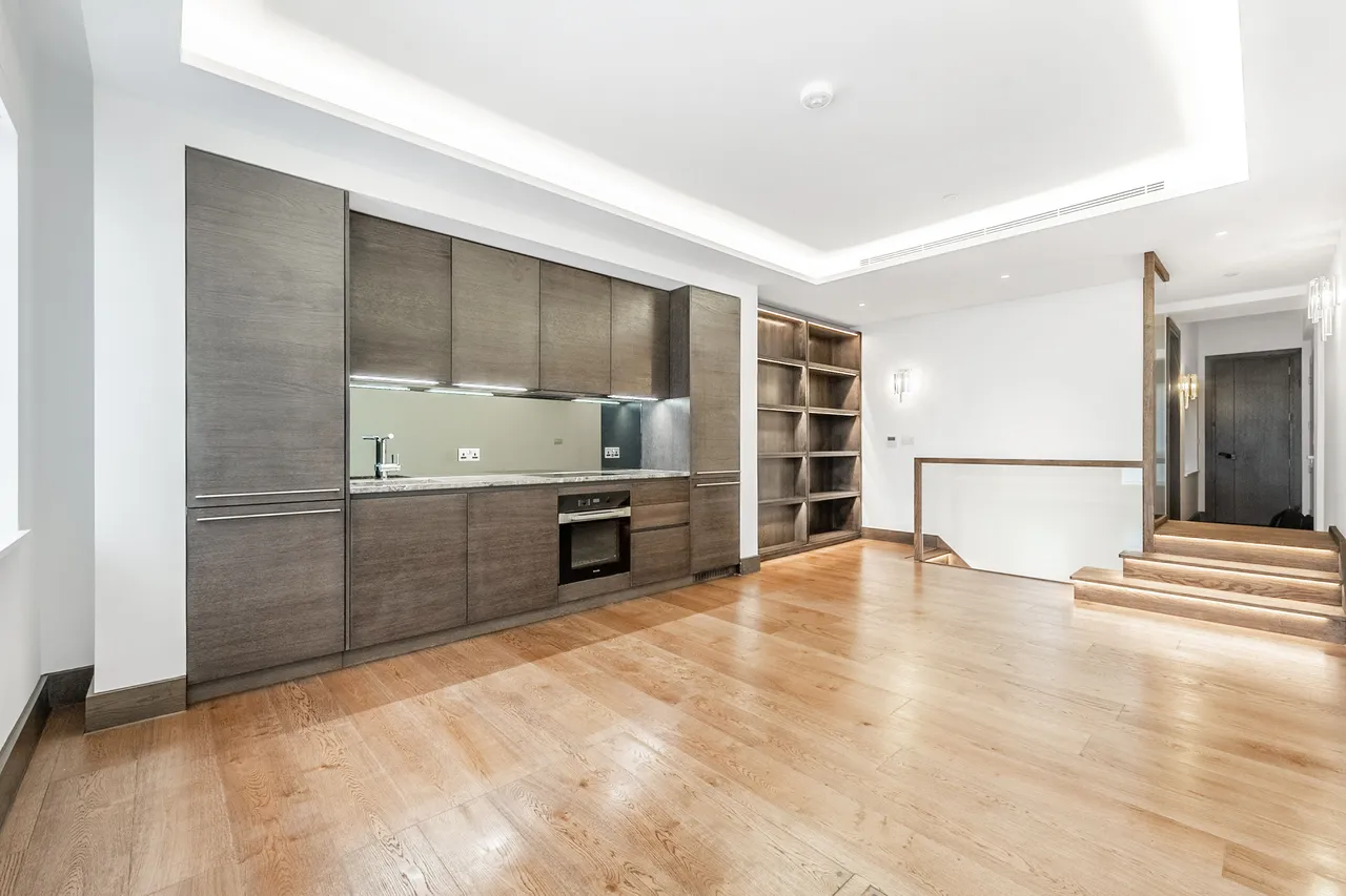 Flat 3, Logan House, 1 Logan Place, London, photo 4