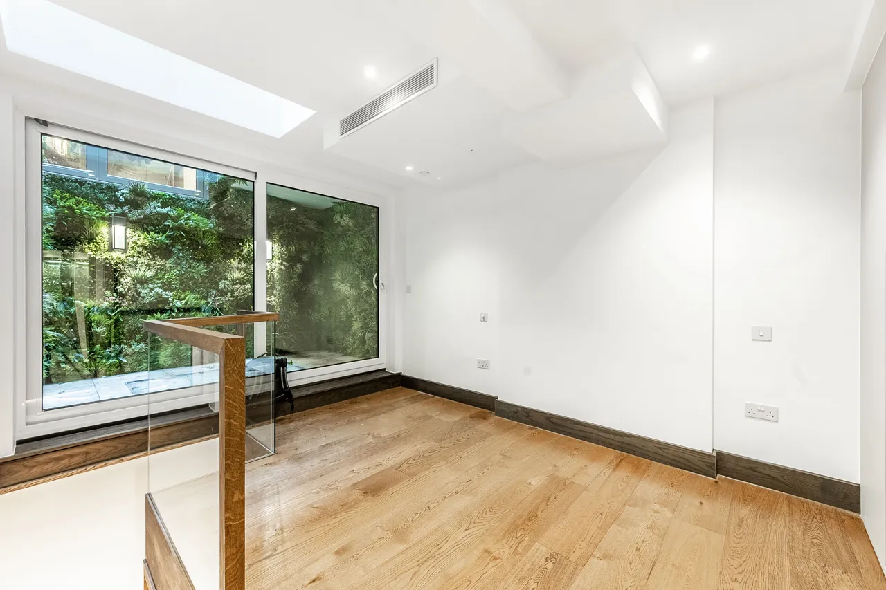 Flat 3, Logan House, 1 Logan Place, London, photo 6