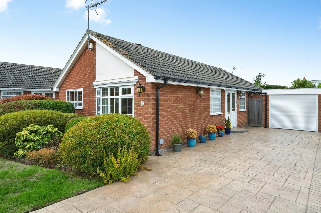 2 bed house for sale, Allangate Close, Wirral, CH49