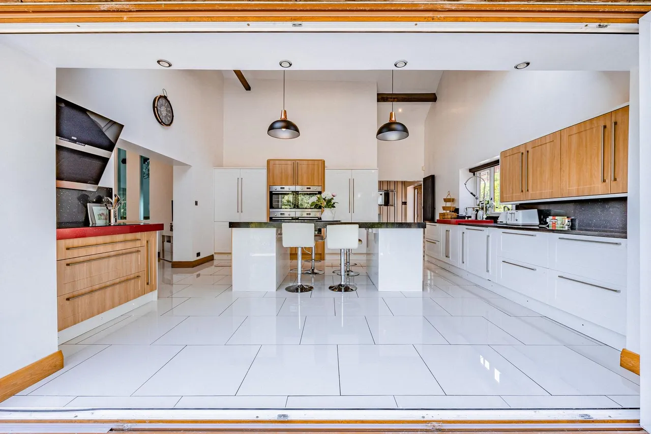 Chorley Road, Standish, WN1, photo 13