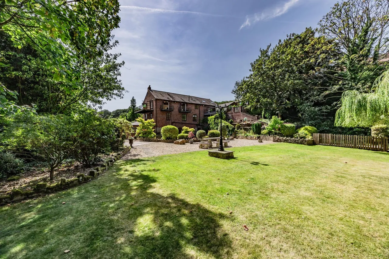 Chorley Road, Standish, WN1, photo 87