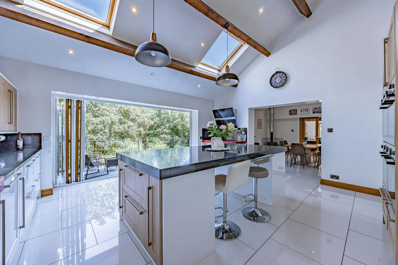 Chorley Road, Standish, WN1, photo 11
