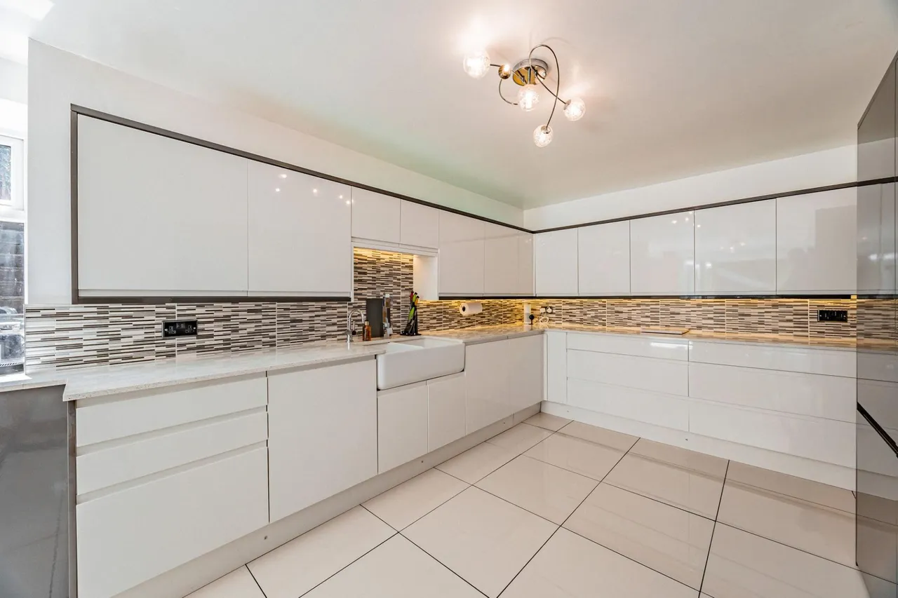 Chorley Road, Standish, WN1, photo 39