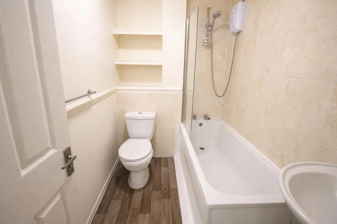 Aylesbury, Buckinghamshire, HP21 7LW, photo 10