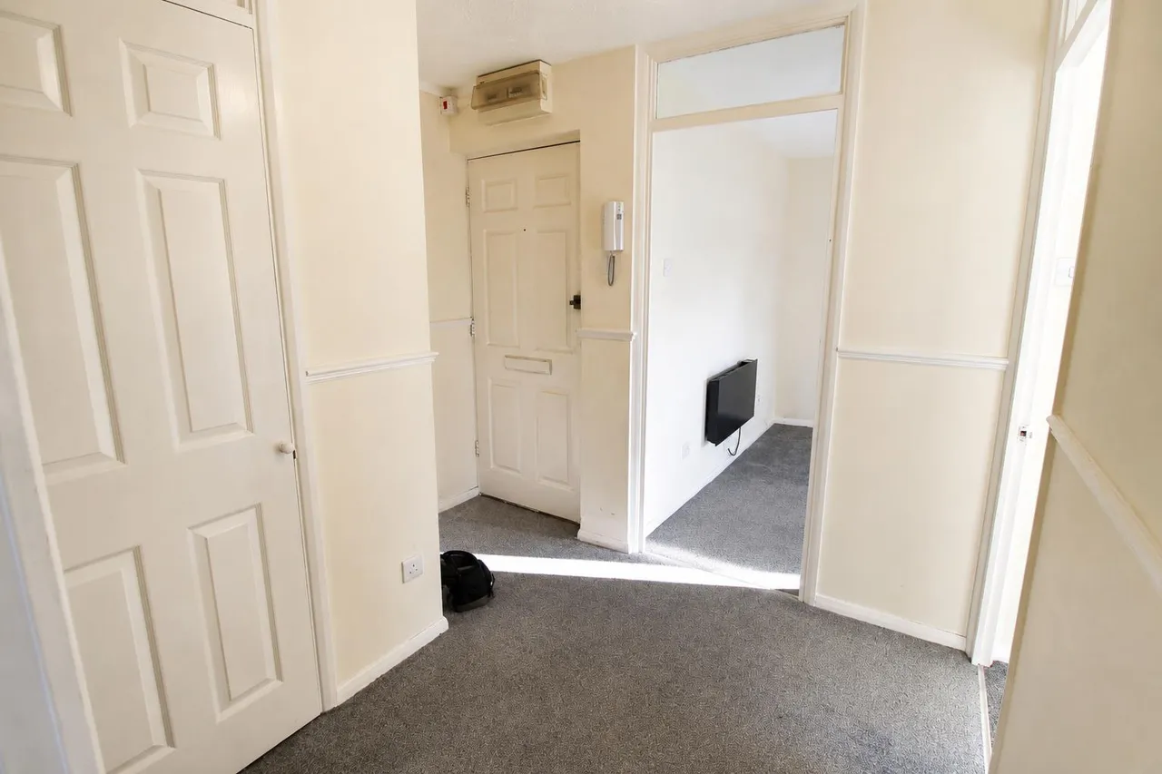 Aylesbury, Buckinghamshire, HP21 7LW, photo 6