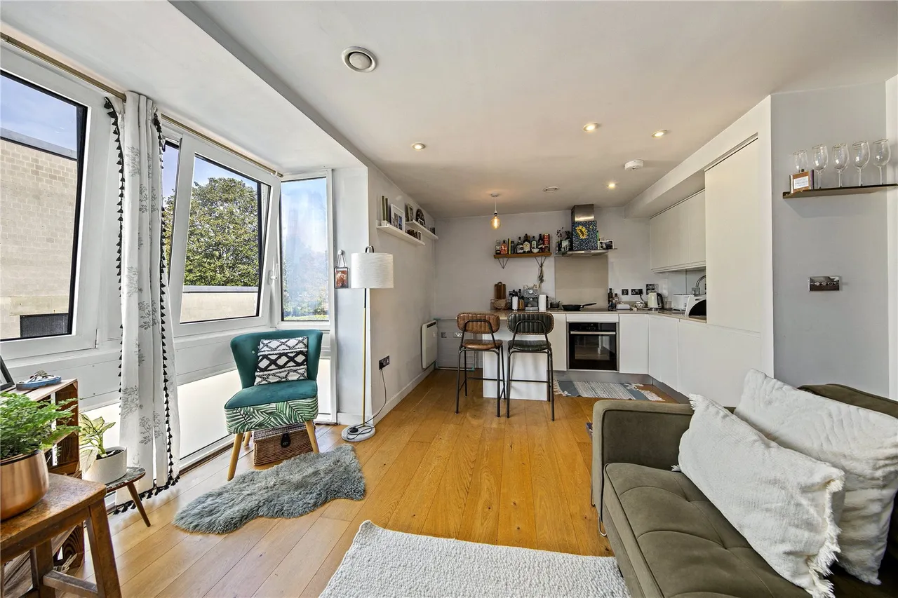 Old Lodge Place, St Margarets, TW1, photo 4