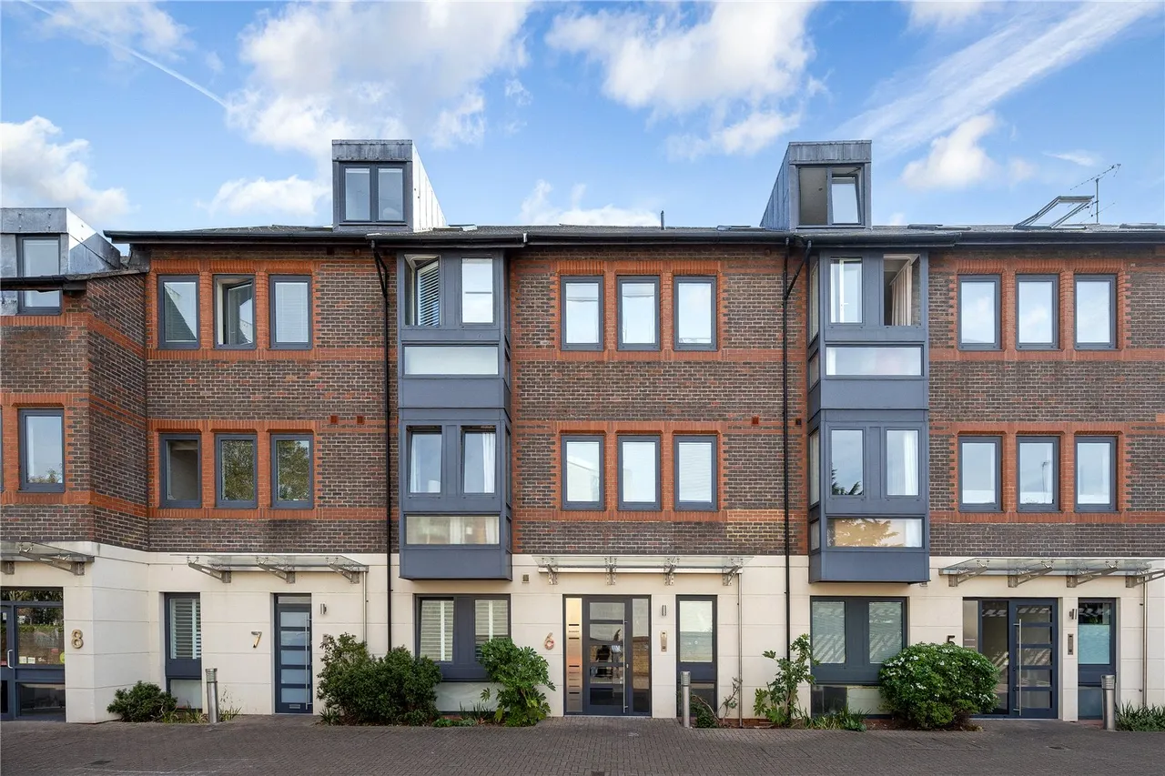 Old Lodge Place, St Margarets, TW1, photo 5