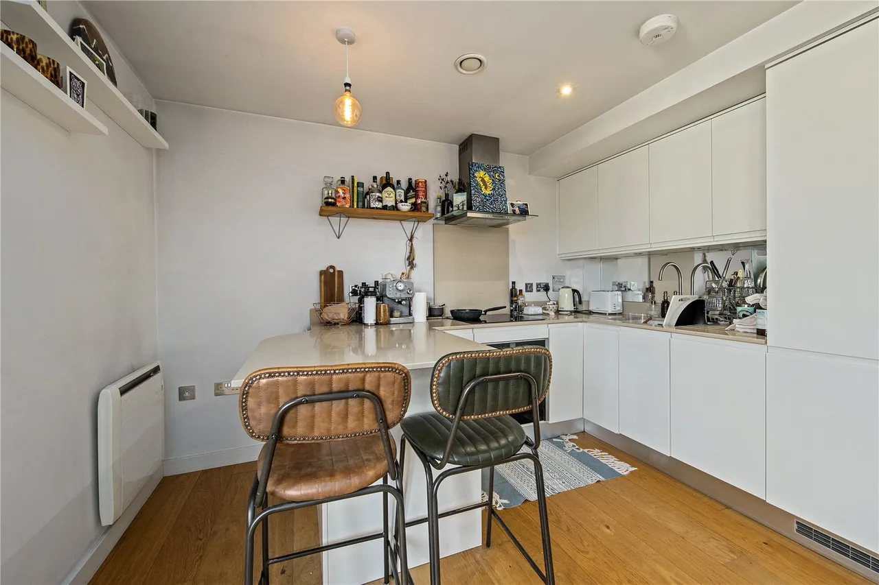 Old Lodge Place, St Margarets, TW1, photo 2