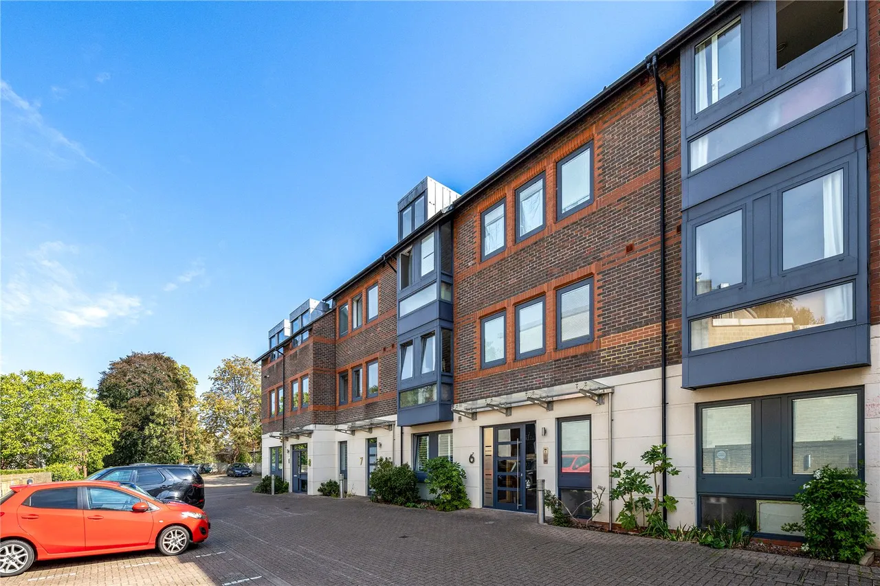 Old Lodge Place, St Margarets, TW1, photo 8