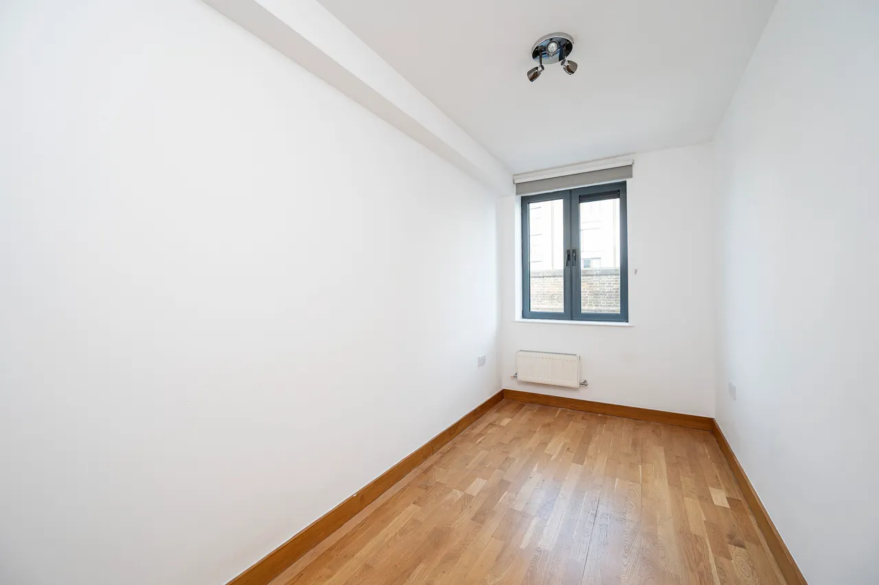 Flat 4 Hanover Court, 5 Stean Street, London, photo 4
