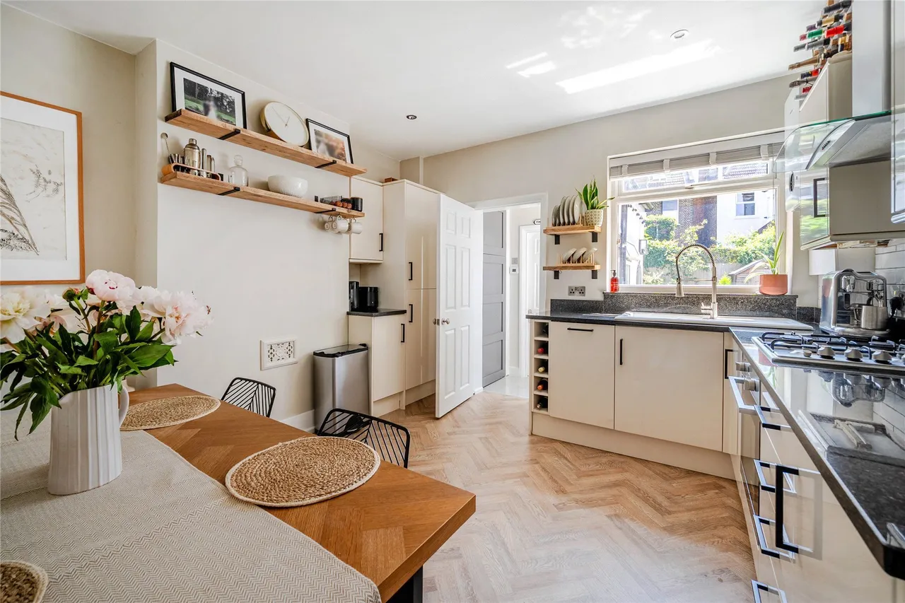 Thayers Farm Road, Kent, BR3, photo 14