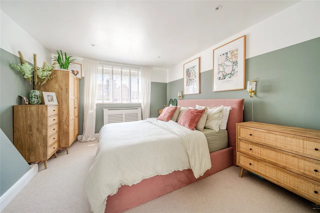 Thayers Farm Road, Kent, BR3, photo 13