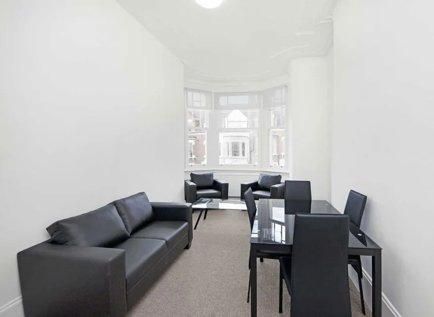 Callcott Road, Brondesbury Park, NW6, photo 2